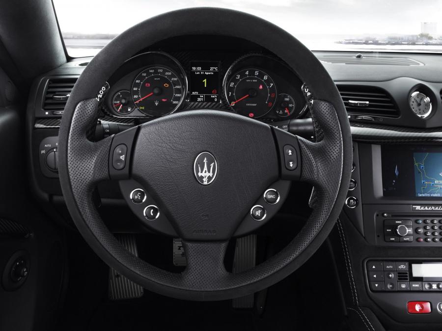  Maserati GranTurismo MC Stradale 2010 года  (фото 8 из 119)